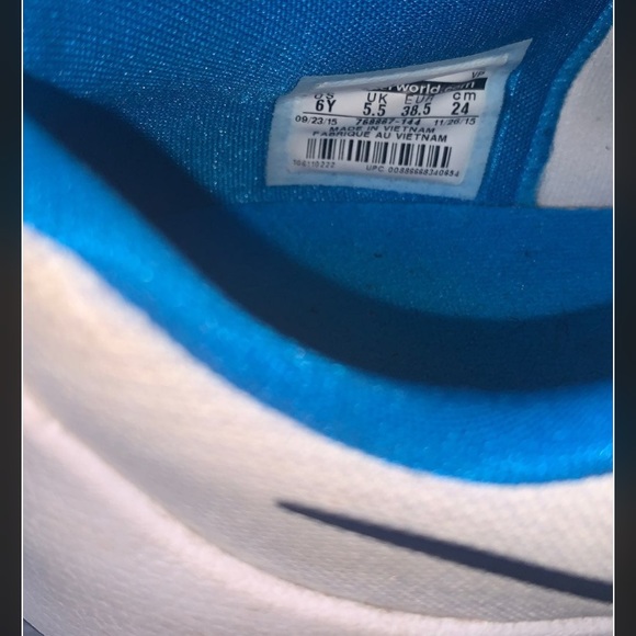 Nike KDs - Picture 2 of 6